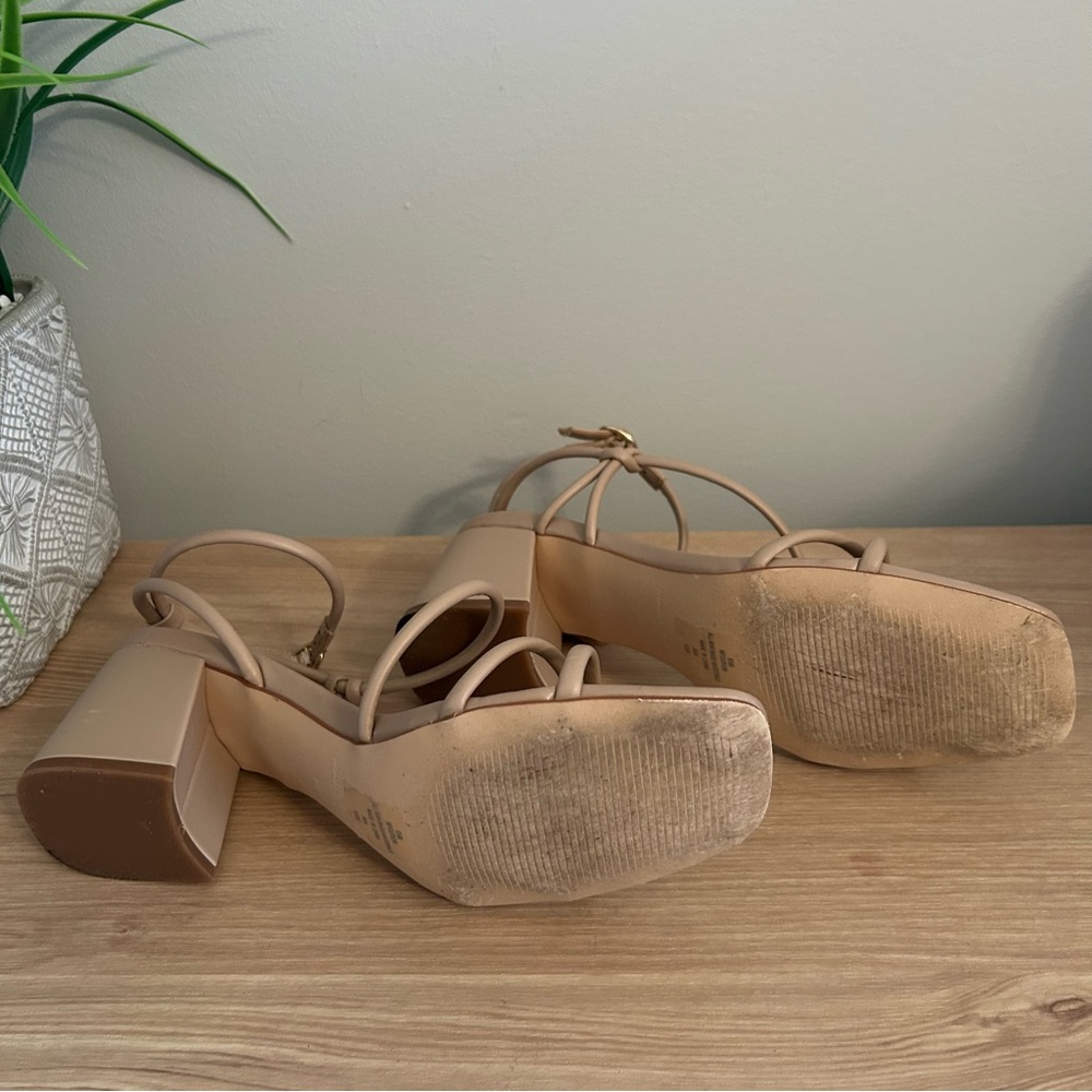 Marc Fisher
Women's Gurion Square Toe Dress Sandals in Nude, size 6.5 - Picture 6 of 6